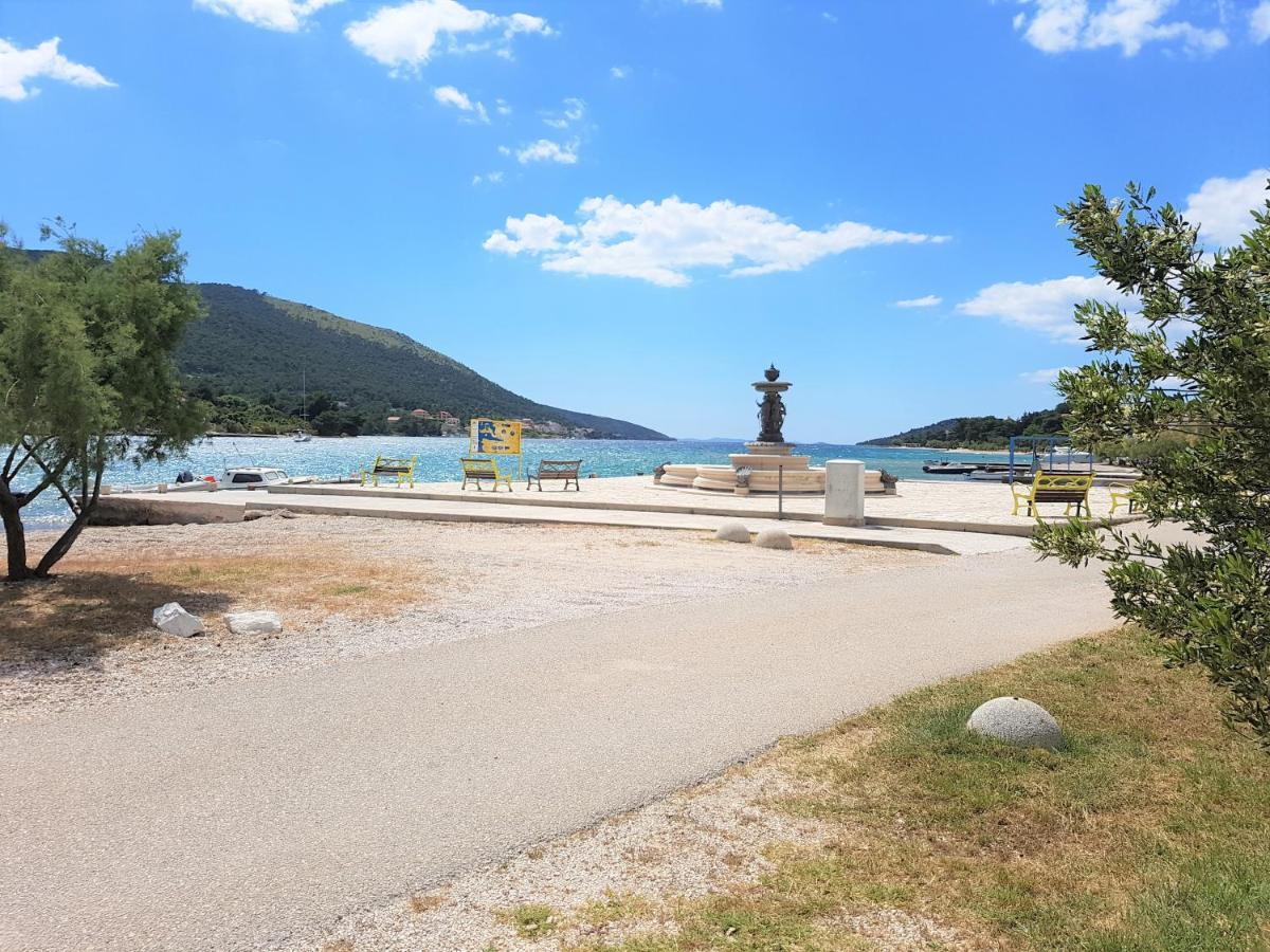 Auto Camp On The Beach - Grebaštica Dış mekan fotoğraf